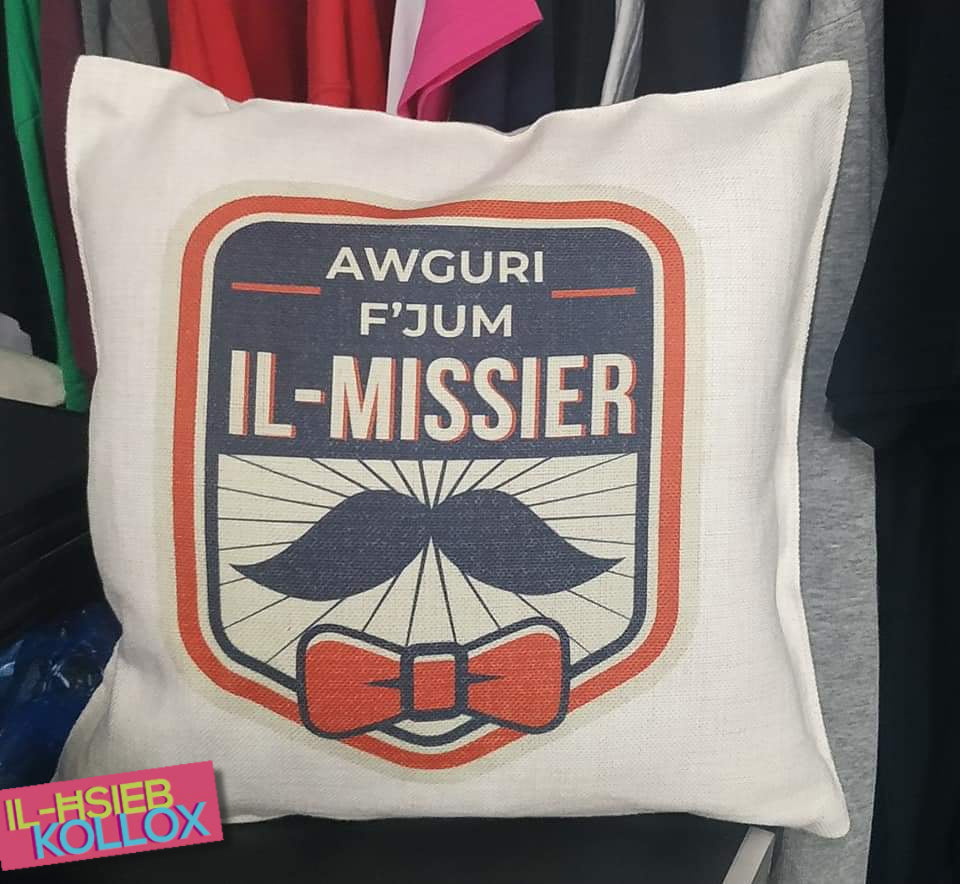 “AWGURI F'JUM IL-MISSIER…” Personalised Linen Cushion